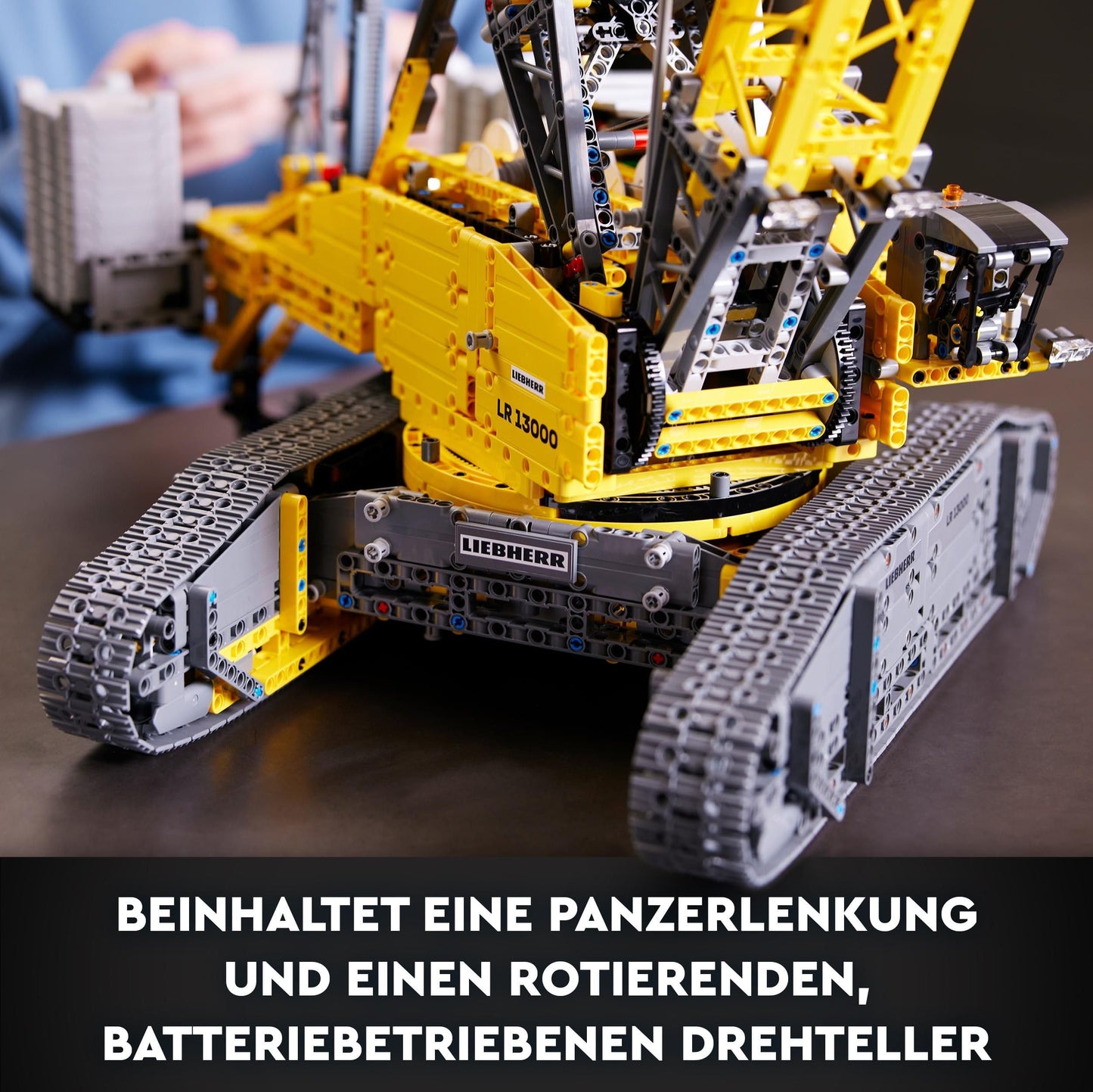 LEGO Technic Liebherr LR 13000 Raupenkran Set, Baue das ultimative ferngesteuerte Baufahrzeug-Modell mit Control+ App,