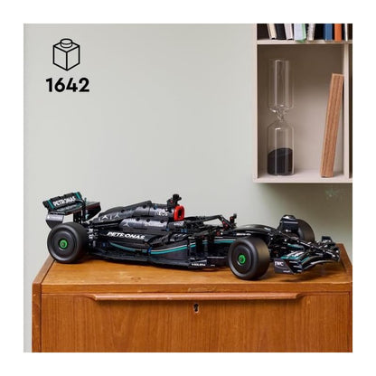 LEGO Technic Mercedes-AMG F1 W14 E Performance Set für Erwachsene, Maßstabsgetreuer Rennwagen Modellbausatz,